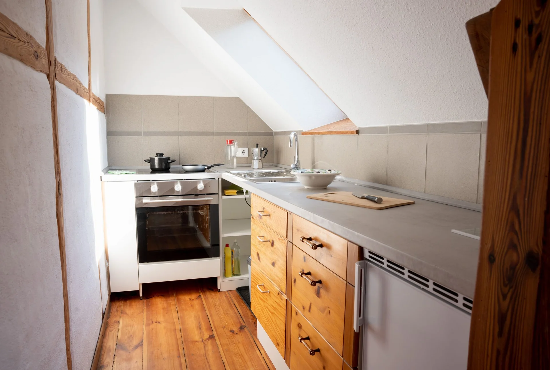 Voll eingerichtete Küche der Ferienwohnung
